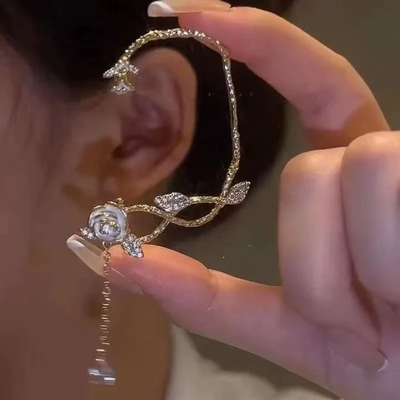合金耳饰 山茶花流苏耳挂耳骨夹小众设计感超仙一体式无耳洞耳环