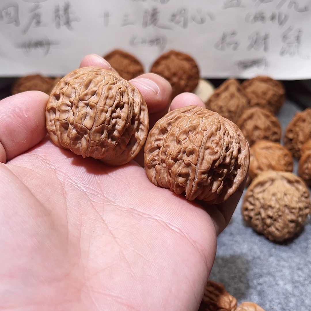 文玩核桃把件山地磨盘