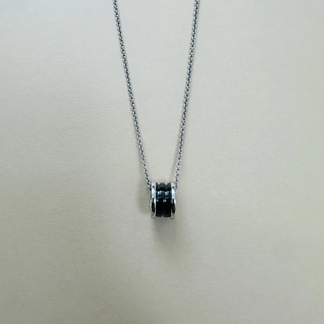 99新 BVLGARI/宝格丽 慈善款黑陶瓷项链/WL0889