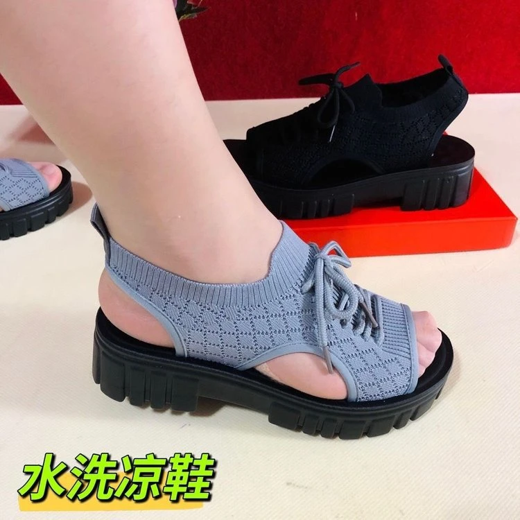 沙滩凉鞋女防滑软底2024夏季新款透气网面松糕底飞织运动鞋女