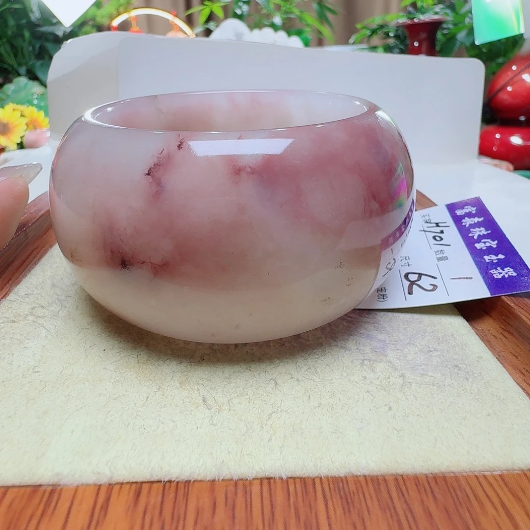 格***花石英质玉未镶嵌手镯