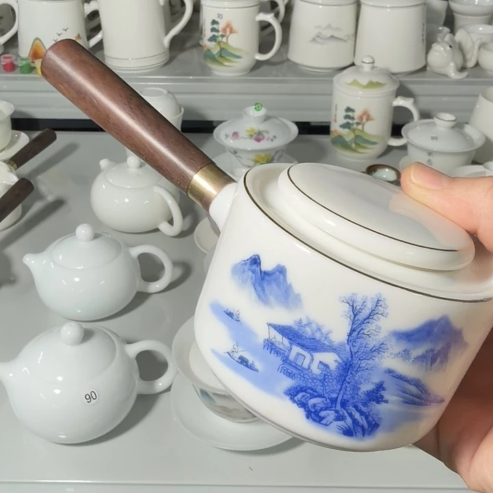 孤品羊脂玉木柄壶