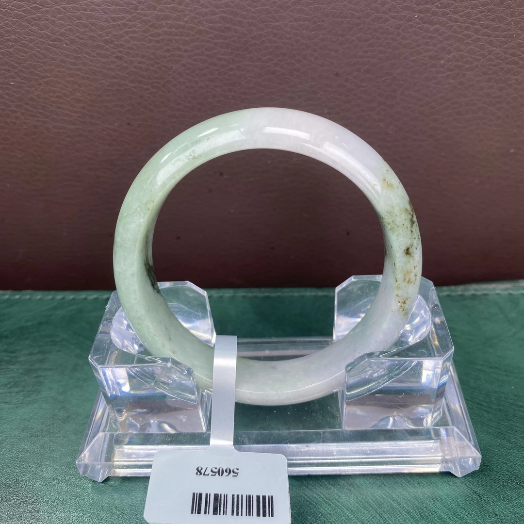 【可可推荐】翡翠手镯1