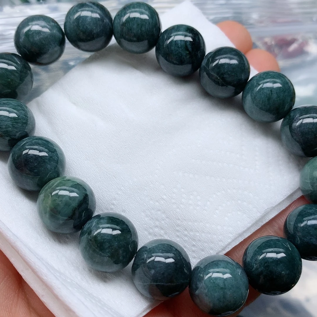 翡翠颈饰未镶嵌手串