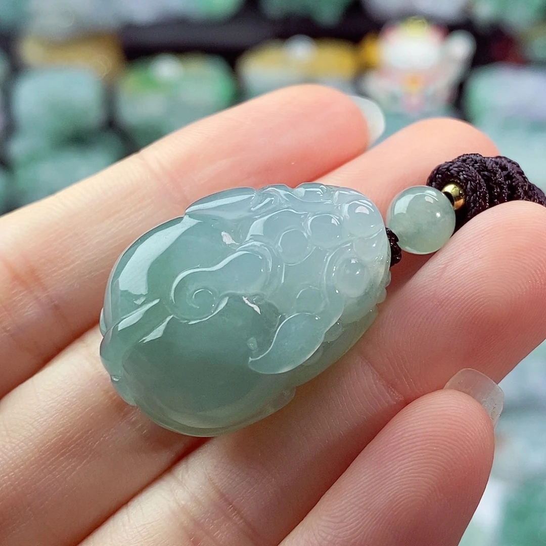 颈饰未镶嵌翡翠天然