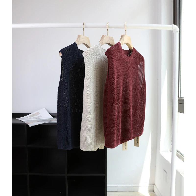 “落肩和纸纱” 自由呼吸的清凉感 挑洞镂空圆领无袖宽松针织衫上衣