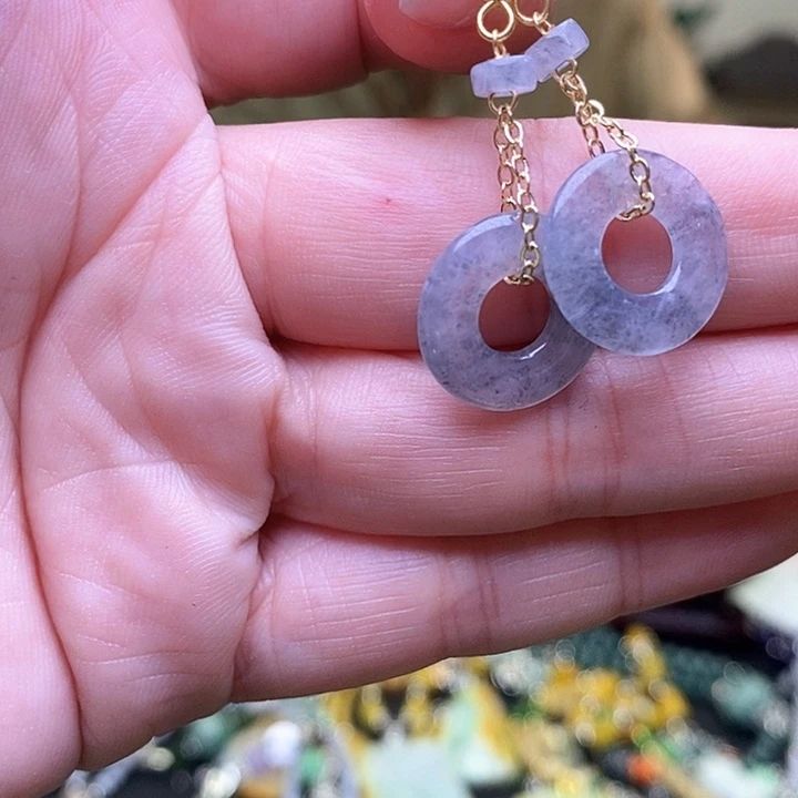 翡翠未镶嵌颈饰一对