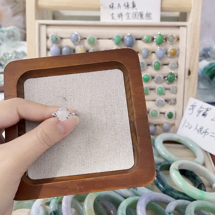 翡翠未镶嵌颈饰天然翡翠Ａ货