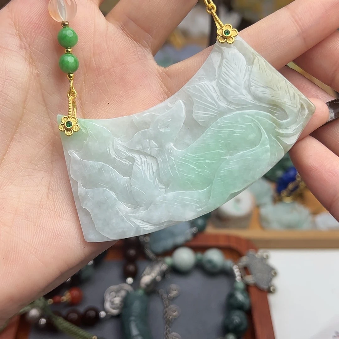 翡翠吊坠(赠链)未镶嵌吊坠22