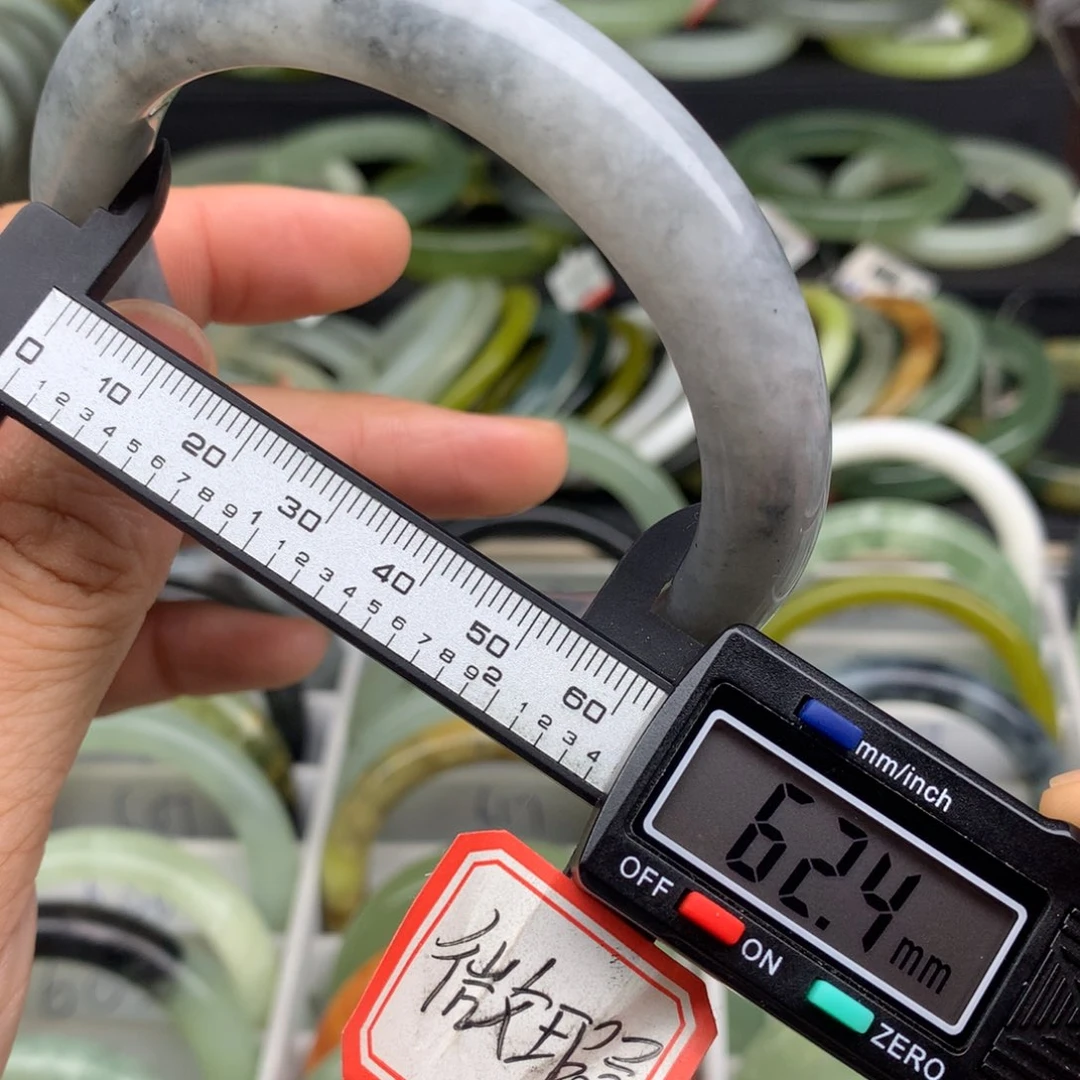 未镶嵌蛇纹石玉手镯602