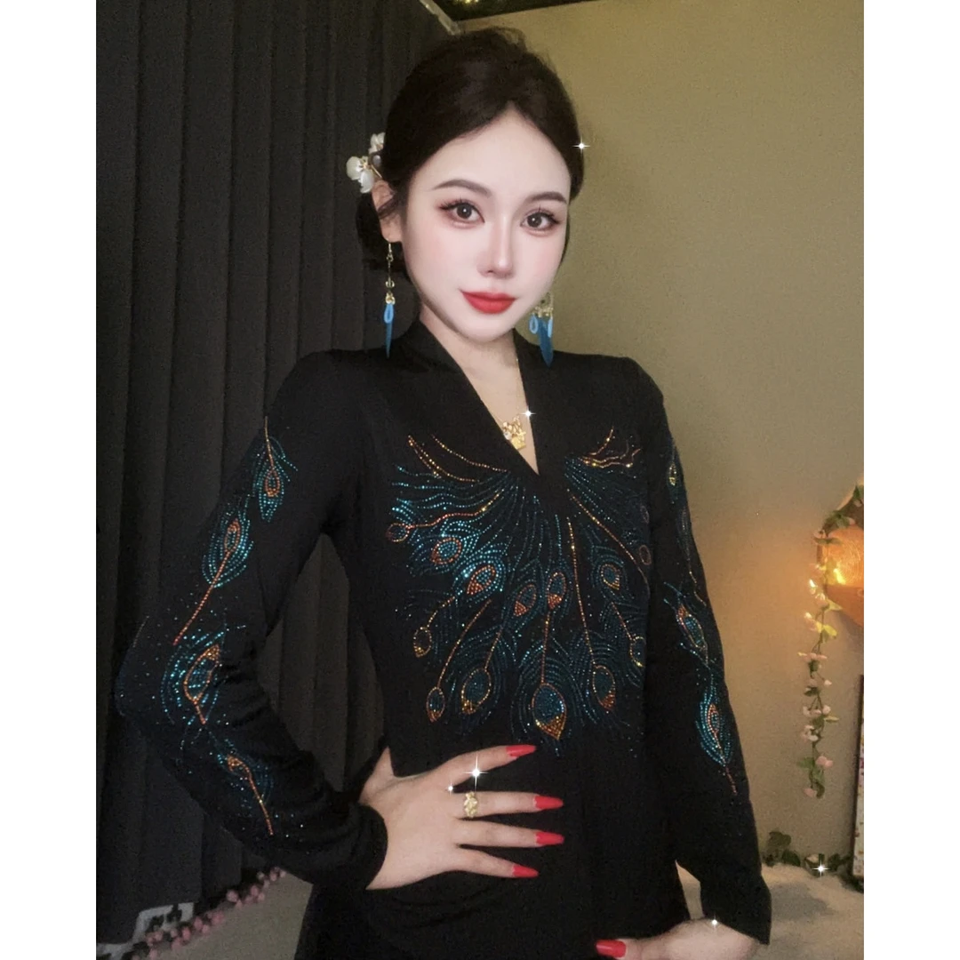 【V领双色羽翼#加绒】打底衫女内搭秋冬新款时尚烫钻上衣修身显瘦