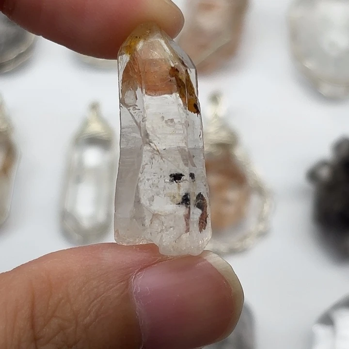 颈饰未镶嵌水晶巴基斯坦油胆闪灵钻31mm+