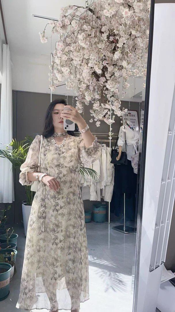 56295新款胖MM法式V领时尚雪纺皱印花连衣裙长裙