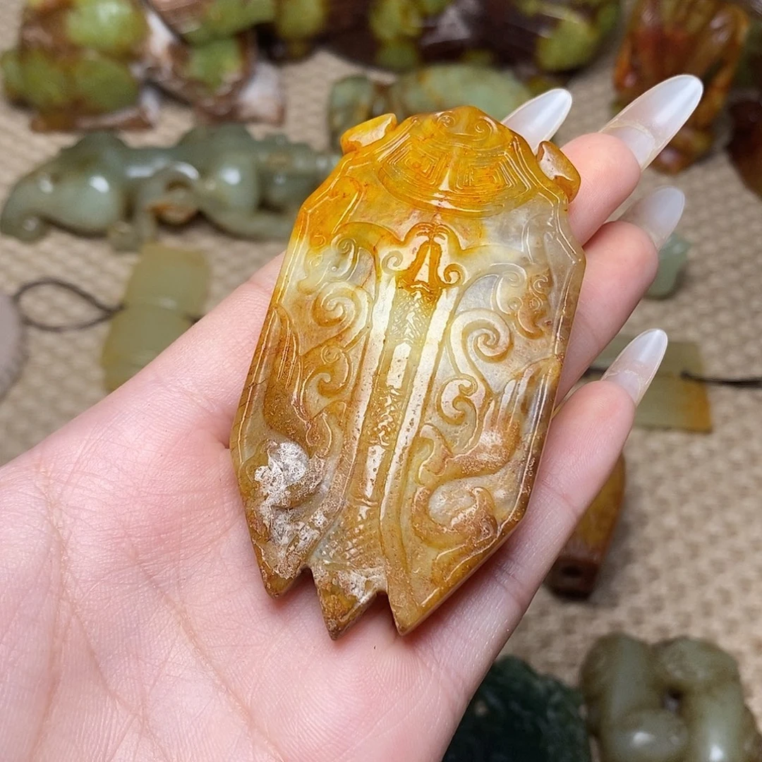 未镶嵌蛇纹石玉颈饰