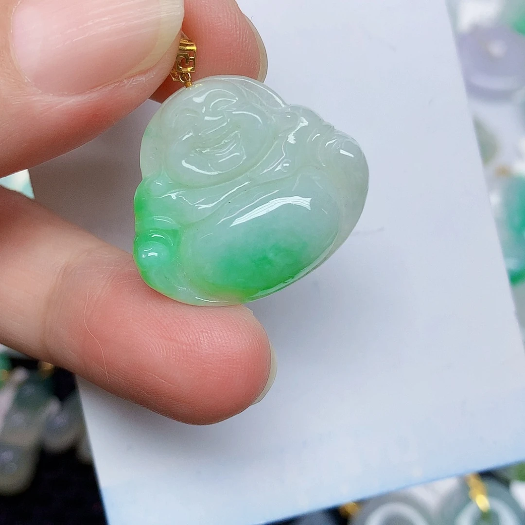 翡翠18K金镶嵌颈饰3567789