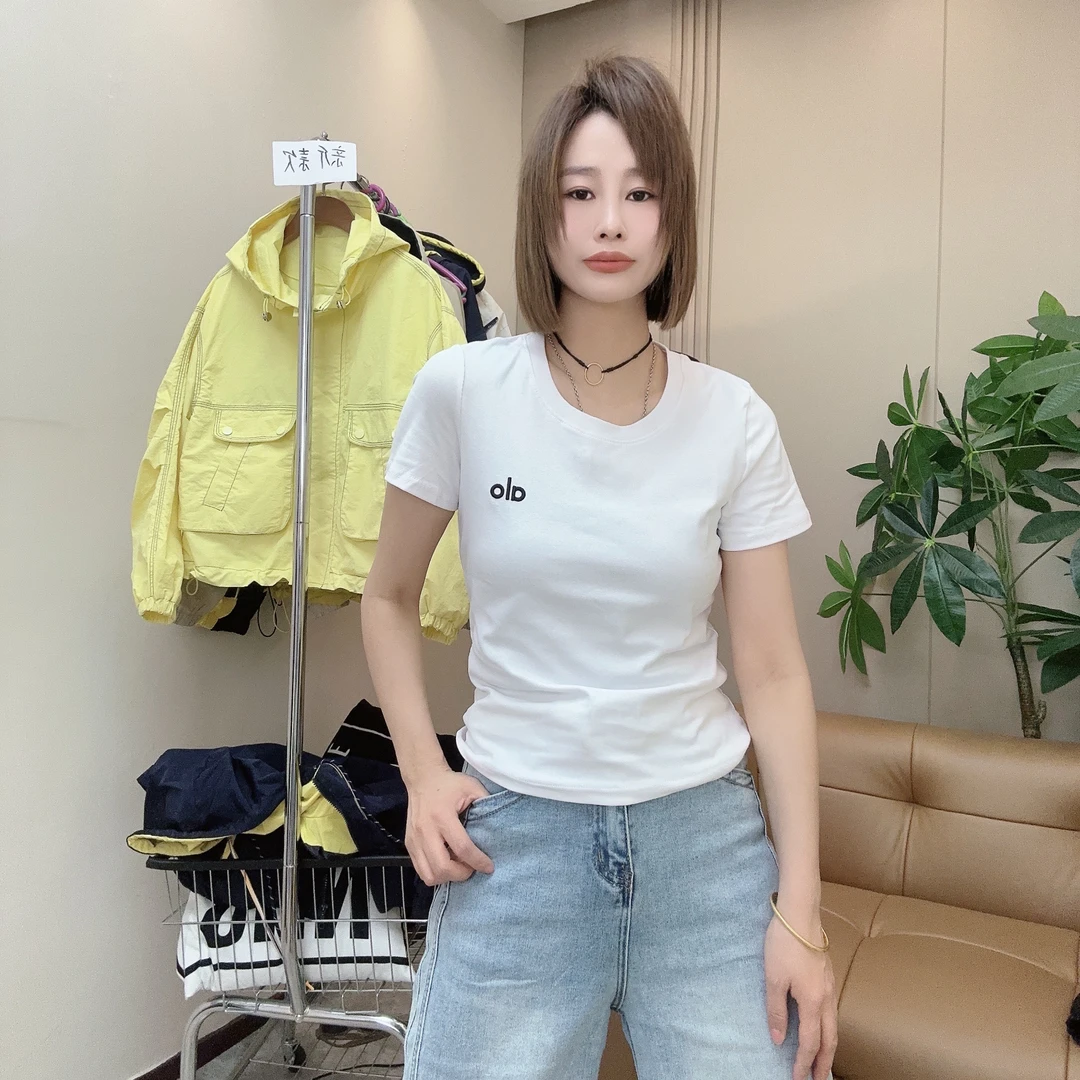 洋仔潮品、818新款百搭刺绣字母修身显瘦圆领半袖