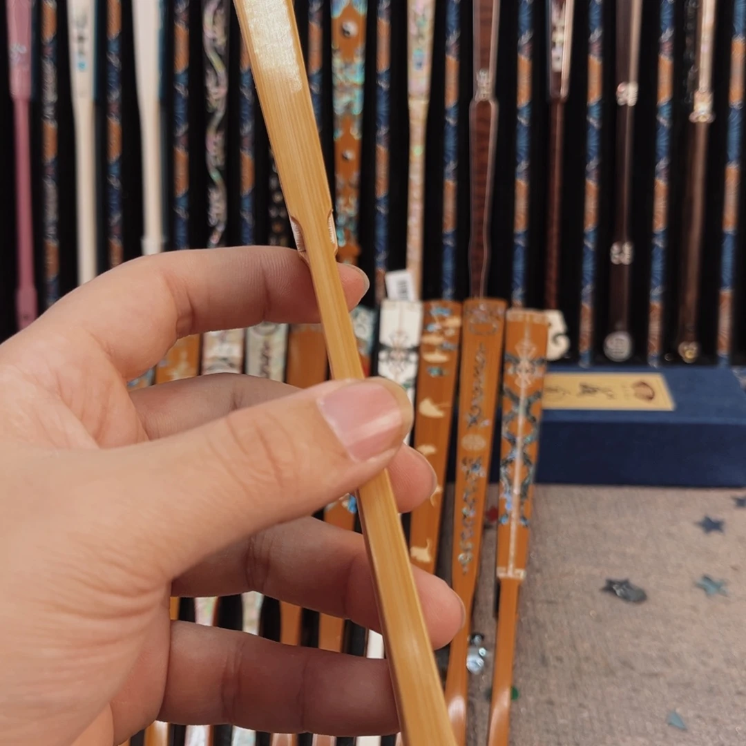 A***m扇子纯手工制作工艺精湛