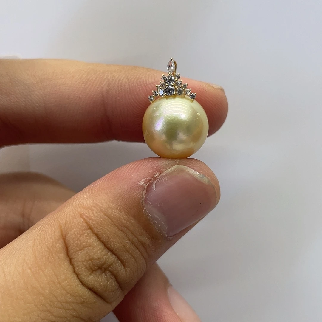 海水珍珠18K金镶嵌颈饰