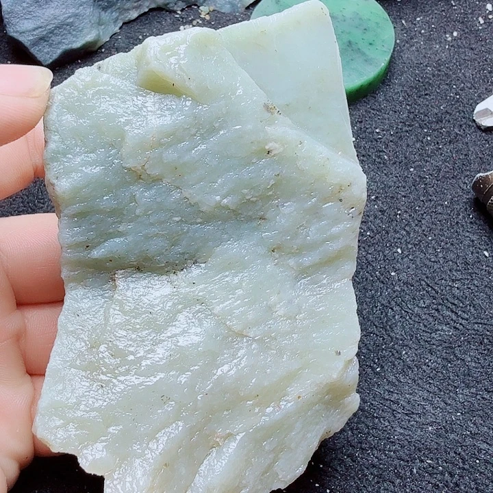 未镶嵌和田玉（糖玉）珠宝半成品