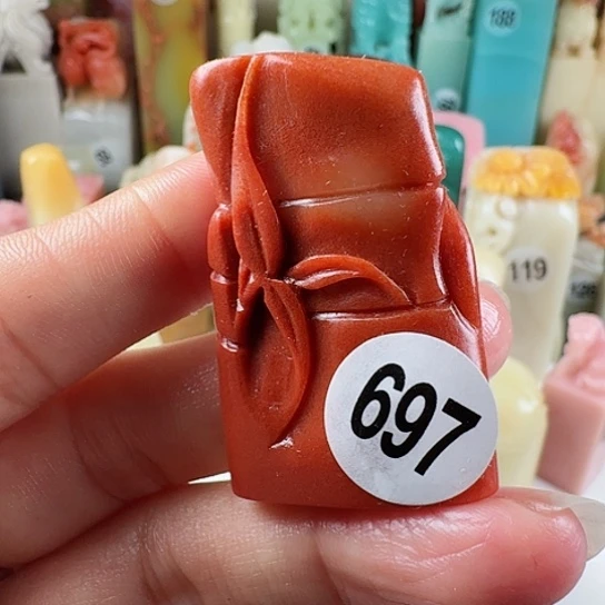 青田石印石凭**雨印石章料……