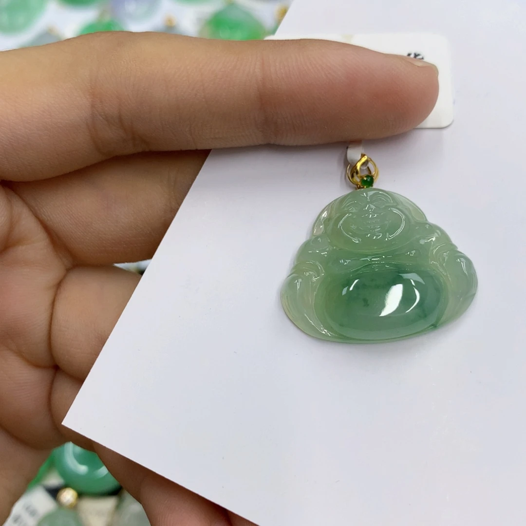 翡翠18K金镶嵌颈饰翡翠