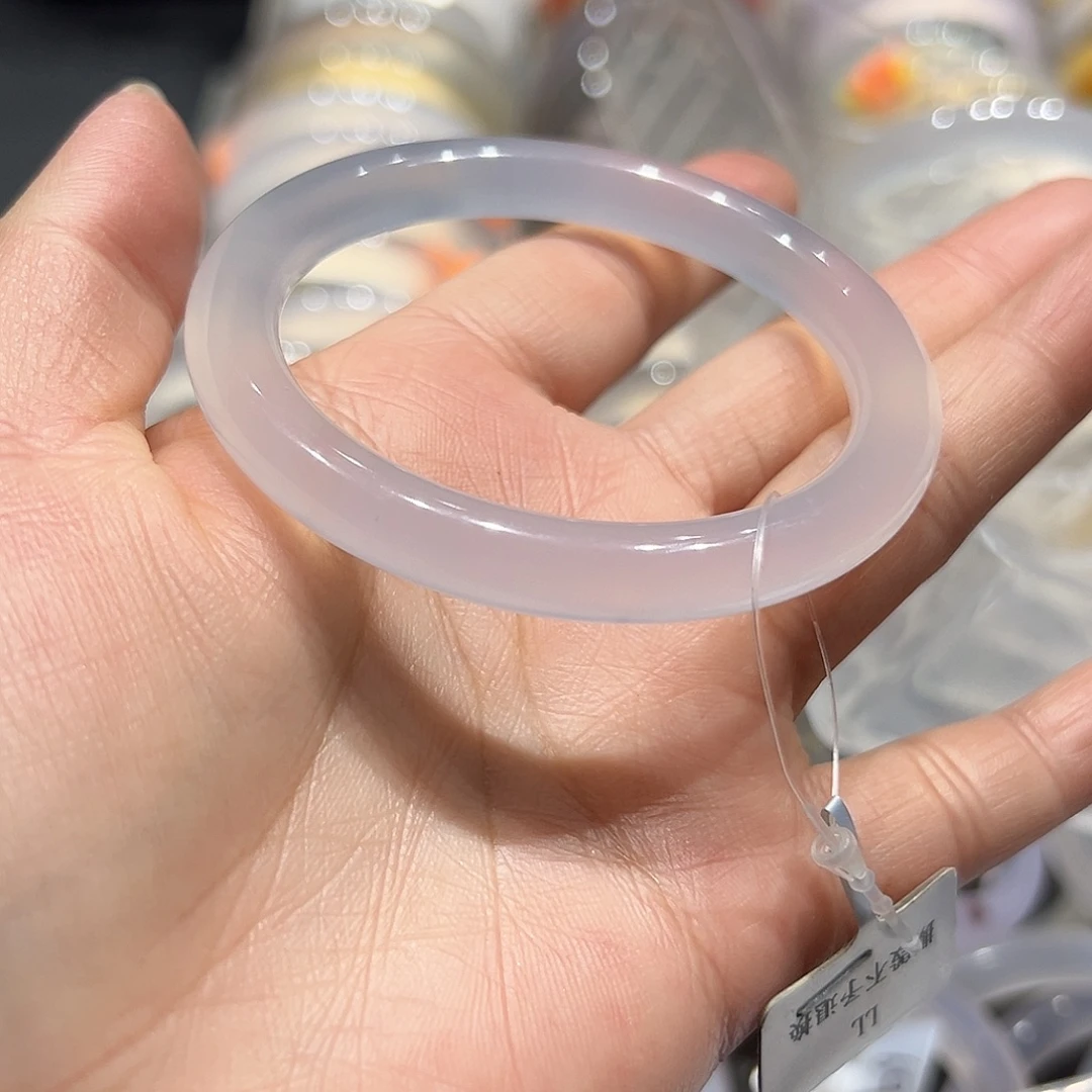 鱼***默玛瑙/玉髓未镶嵌手镯