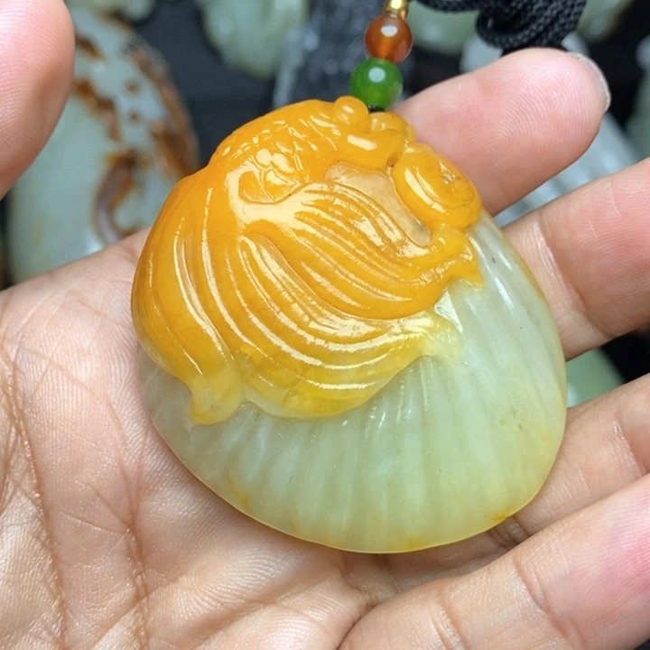 颈饰未镶嵌和田玉