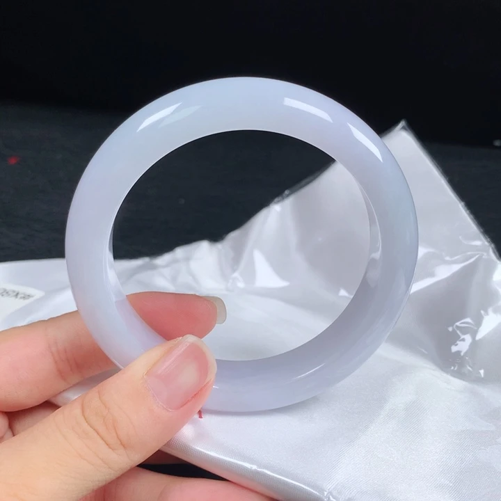 翡翠未镶嵌手镯