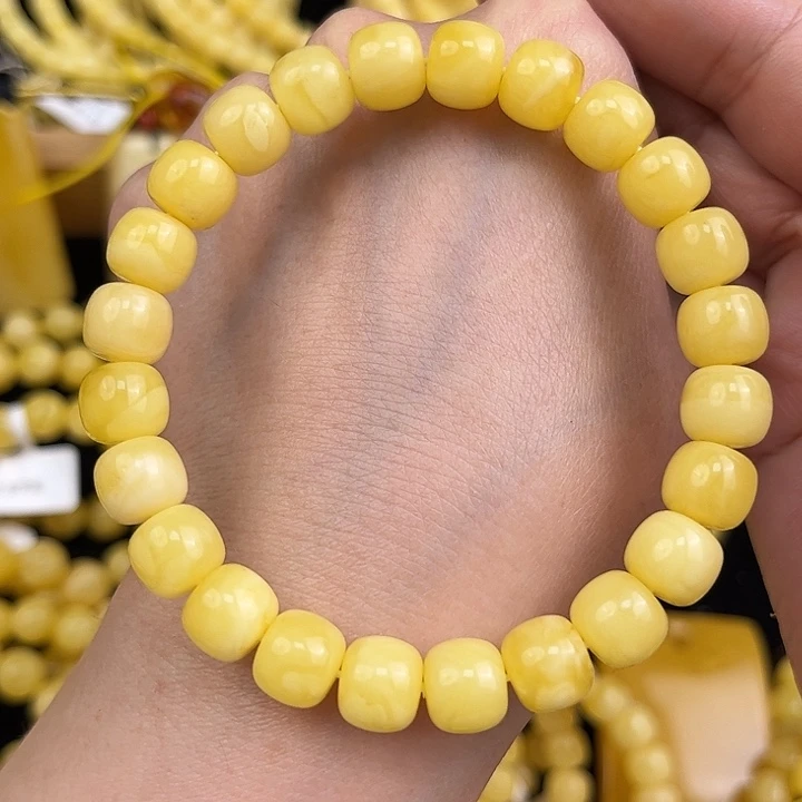 琥珀未镶嵌颈饰琥珀