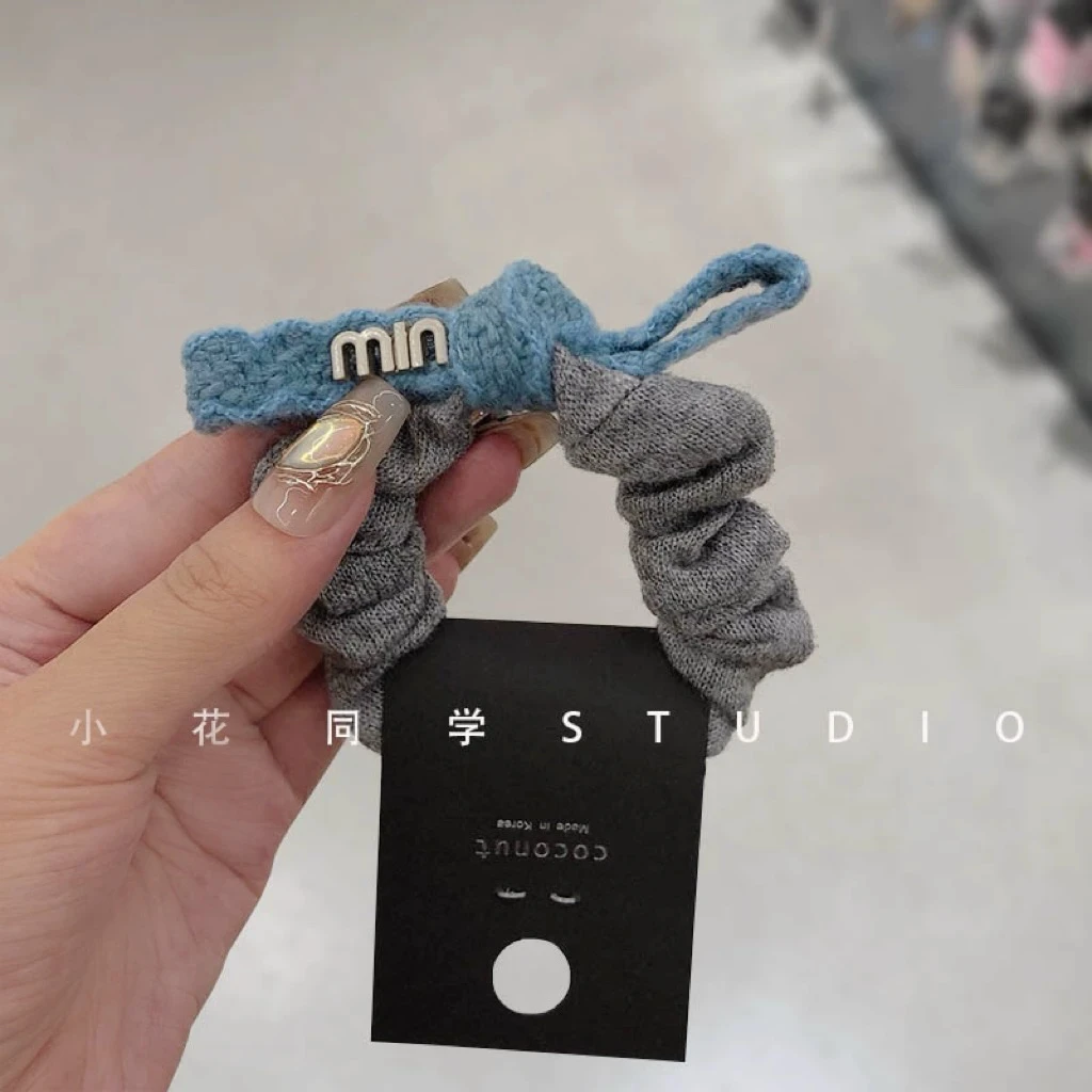 韩国发饰2025新款浅灰浅蓝色针织毛线小香风字母发圈发绳头绳