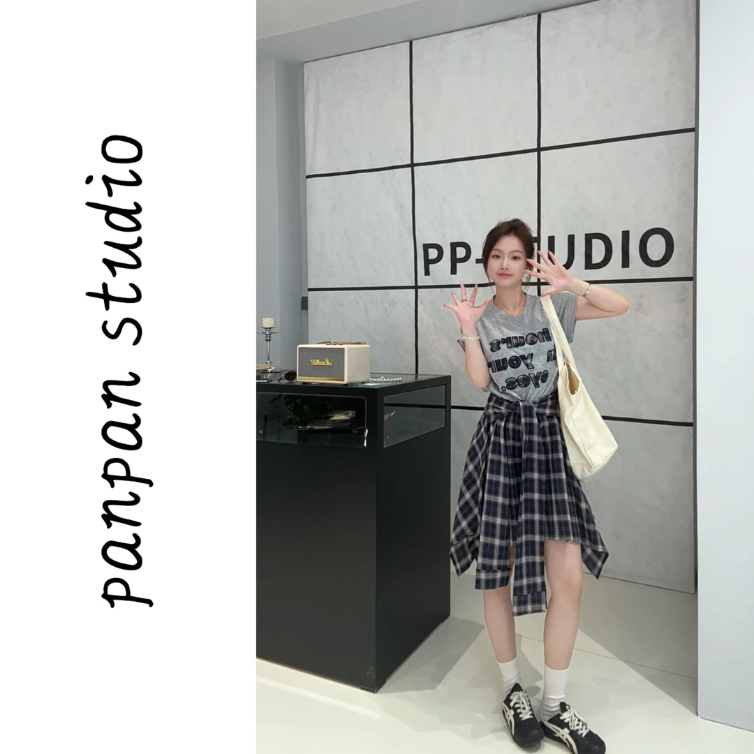 潘潘/2025新款设计感字母短袖拼接不规则绑带下摆假两件连衣裙