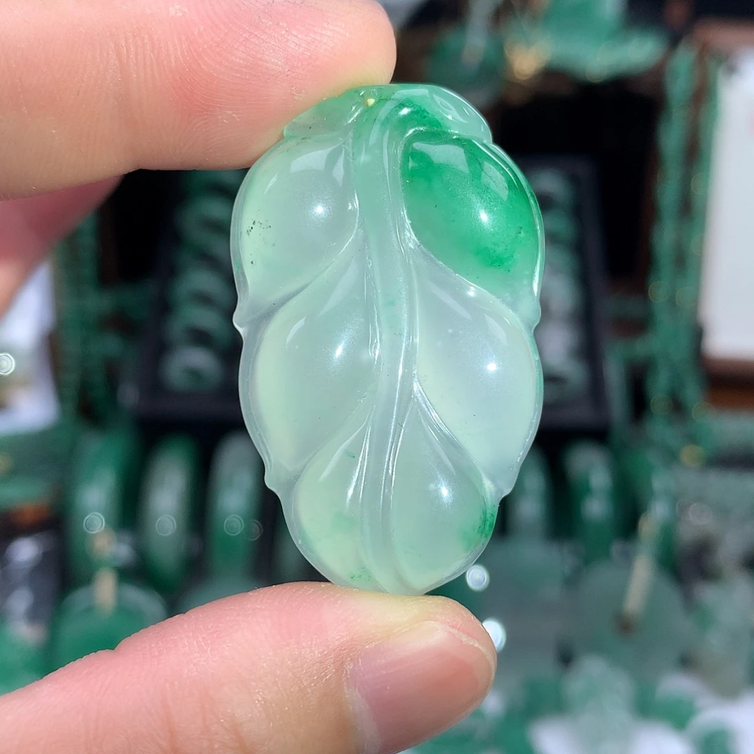 石英质玉吊坠(不含链)未镶嵌叶子