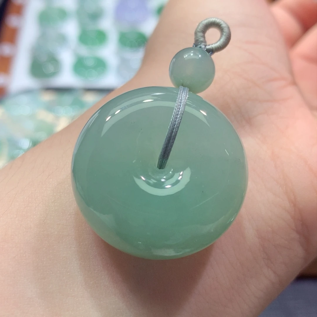 翡翠未镶嵌颈饰5