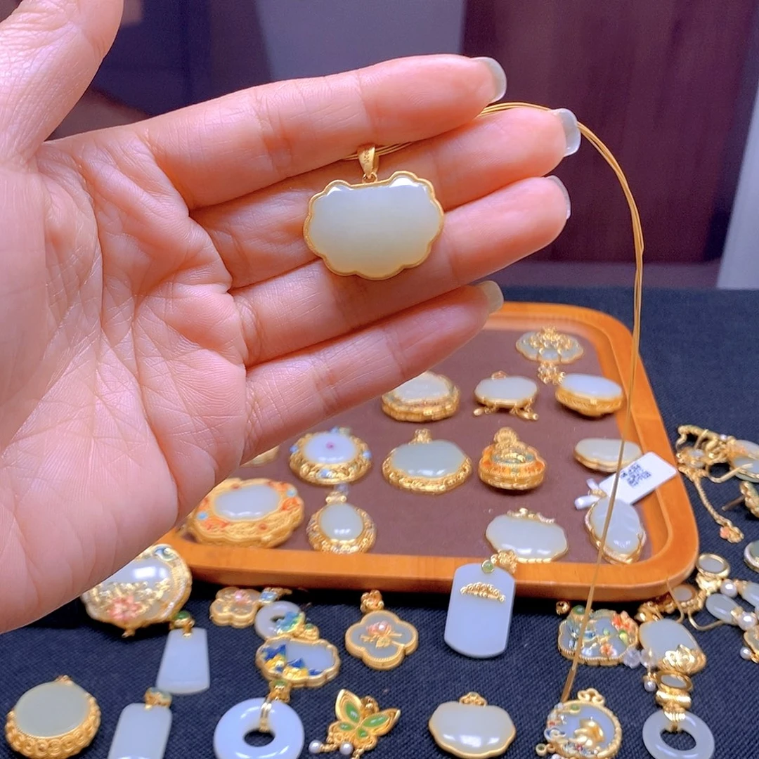 和田玉银S925镶嵌颈饰