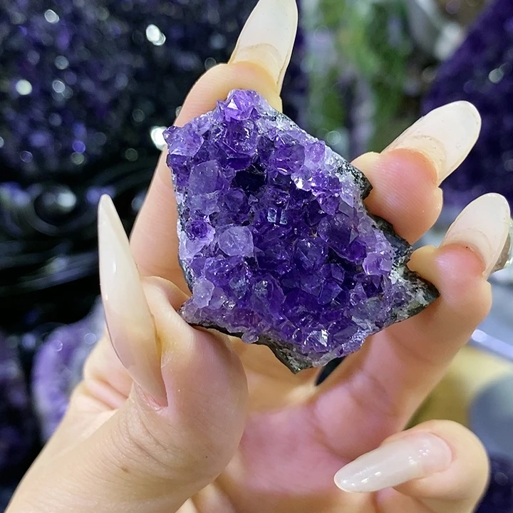 未镶嵌水晶大型摆件（非配饰）