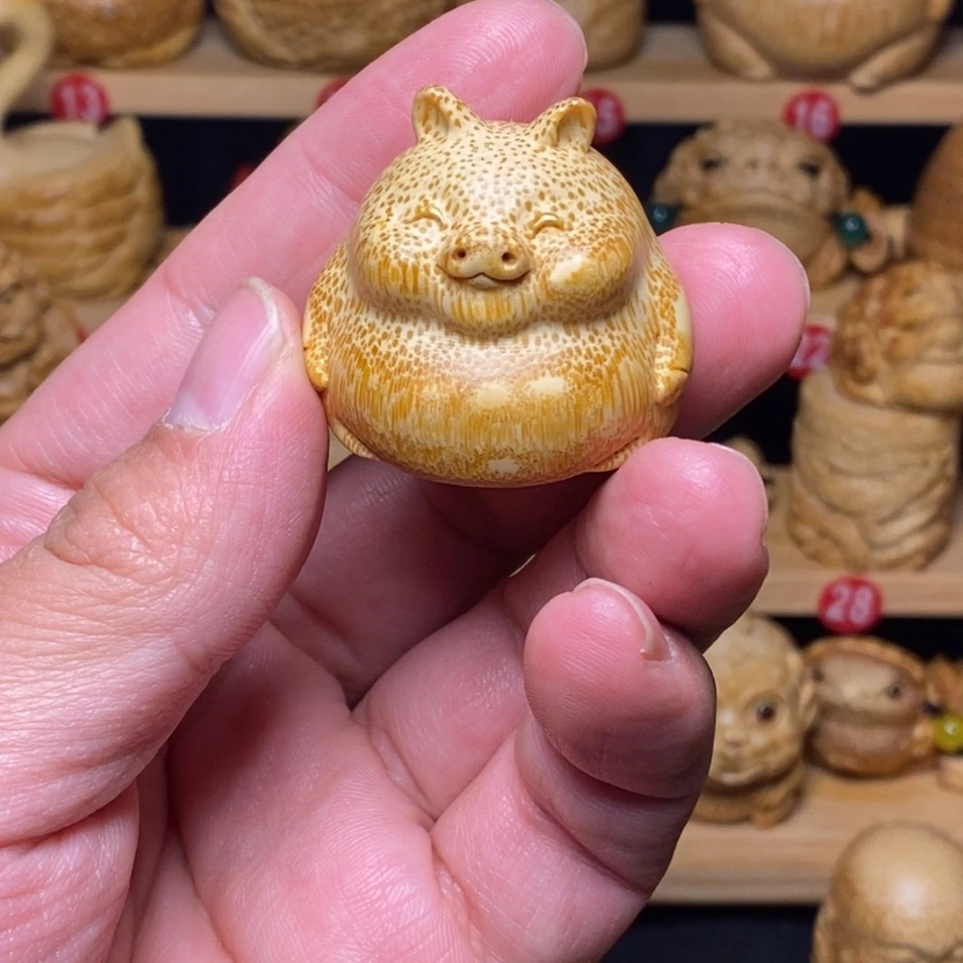 星***！竹竹根雕可爱小猪猪