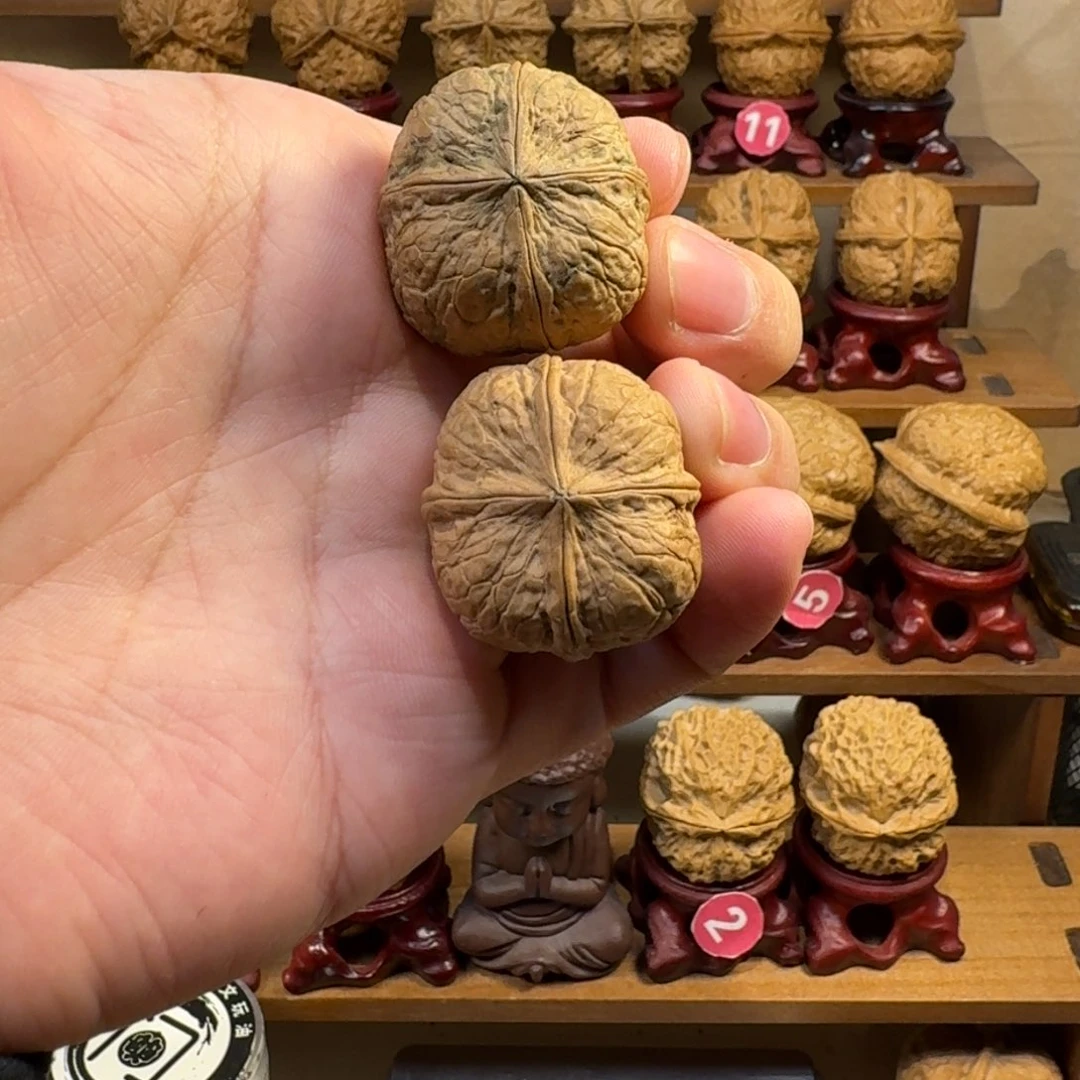 铁核桃把件金蟒炸四正十字