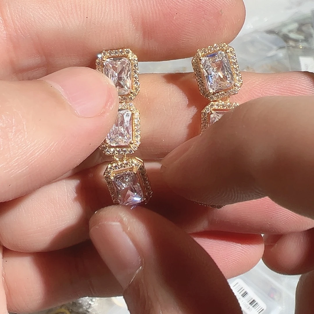 珐琅铁合金1111111