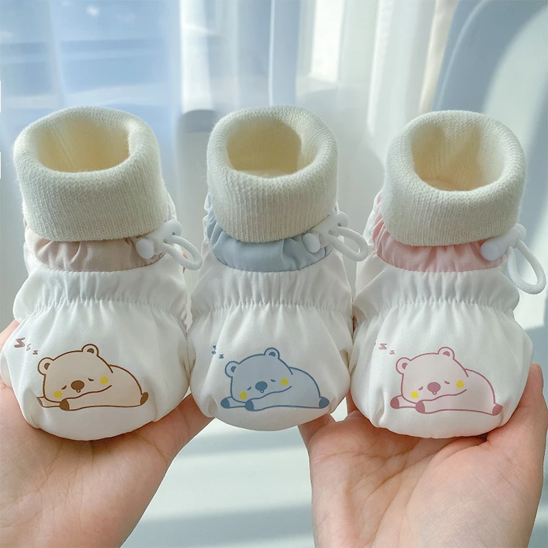 婴儿鞋袜男女宝宝软底鞋新生儿鞋子0-3月防掉春秋款6到12个月学步