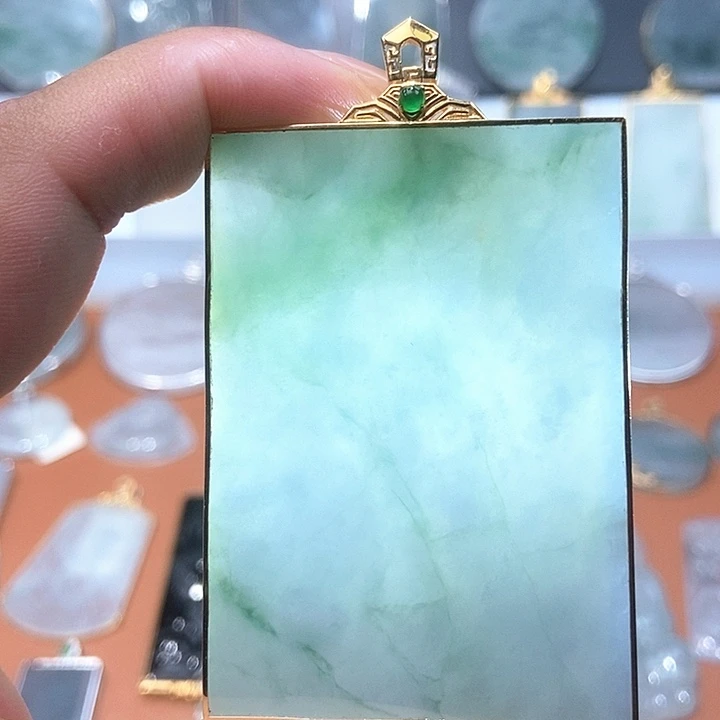 工***伙翡翠18K金镶嵌吊坠(不含链)