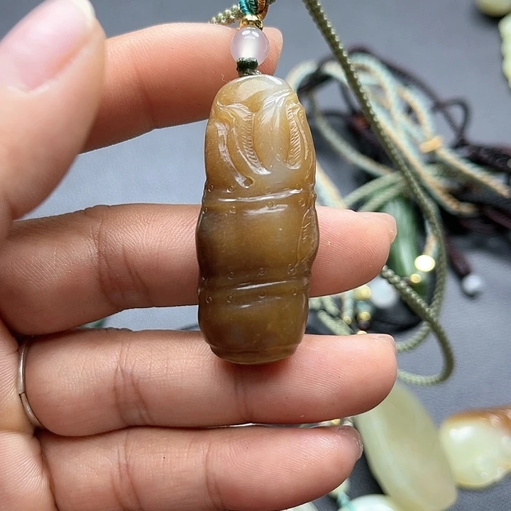【闪购商品】颈饰未镶嵌和田玉