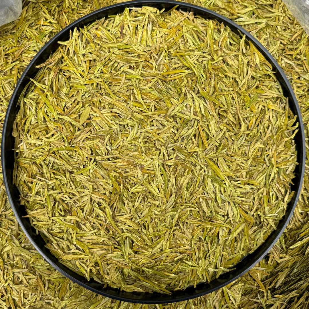 2025新茶   龙型黄金芽（8）