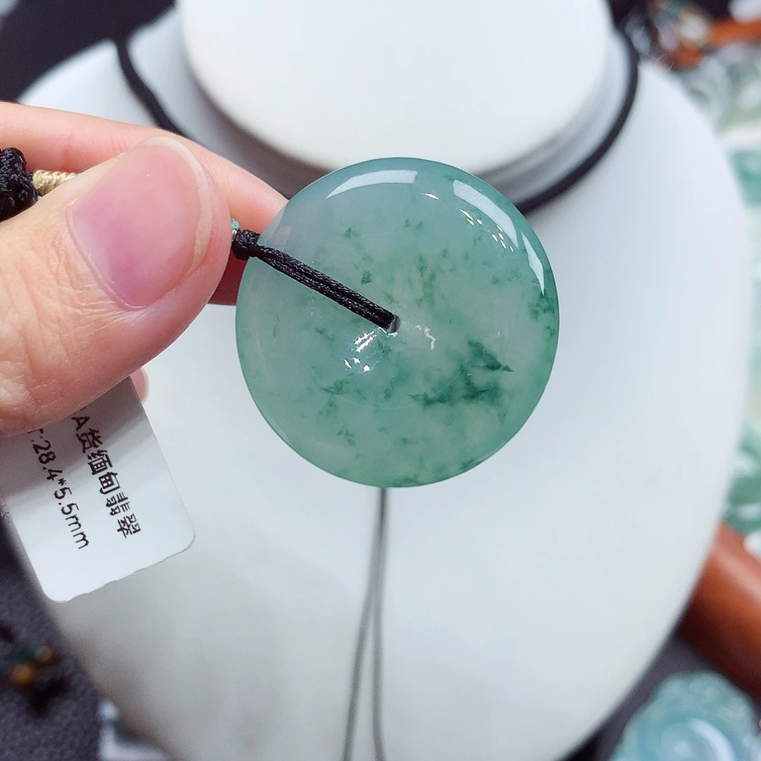 翡翠未镶嵌颈饰编号14，28.4/5.5