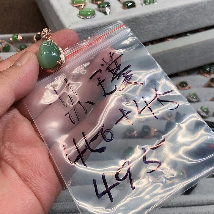 和田玉（糖玉）银S925镶嵌颈饰苏*