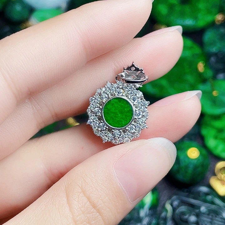 翡翠银S925镶嵌颈饰多样性