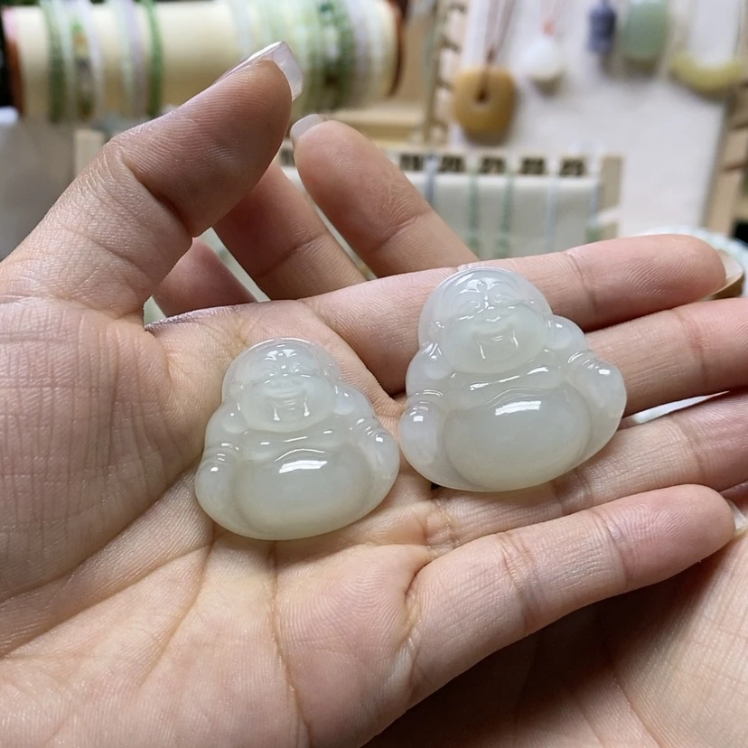 【闪购商品】和田玉未镶嵌颈饰小*?