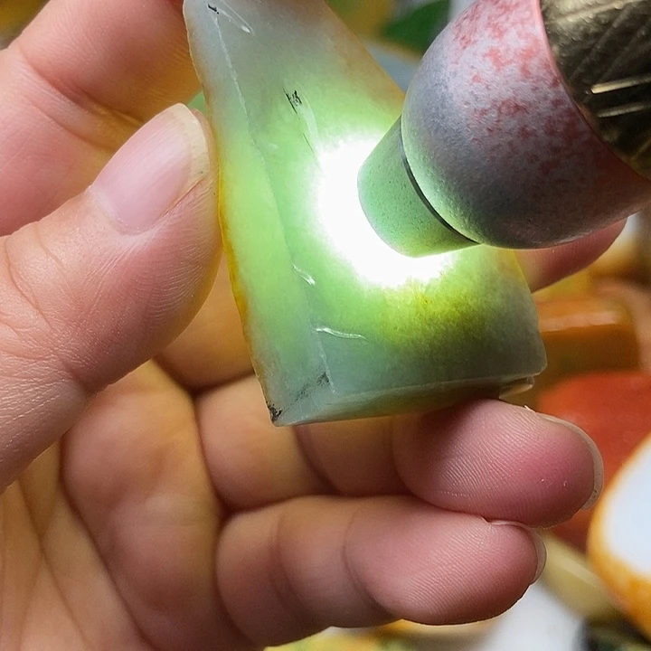 颈饰未镶嵌翡翠缅甸翡翠