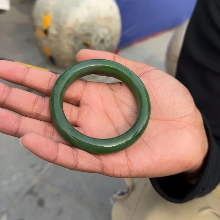 和田玉未镶嵌手镯59