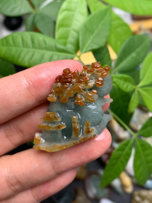 天然缅甸翡翠毛货特色立体小山水