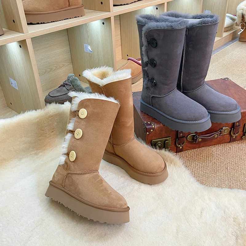 2025冬季新款鞋高筒三粒扣桑坡雪地靴羊皮毛一体加厚羊毛女保暖